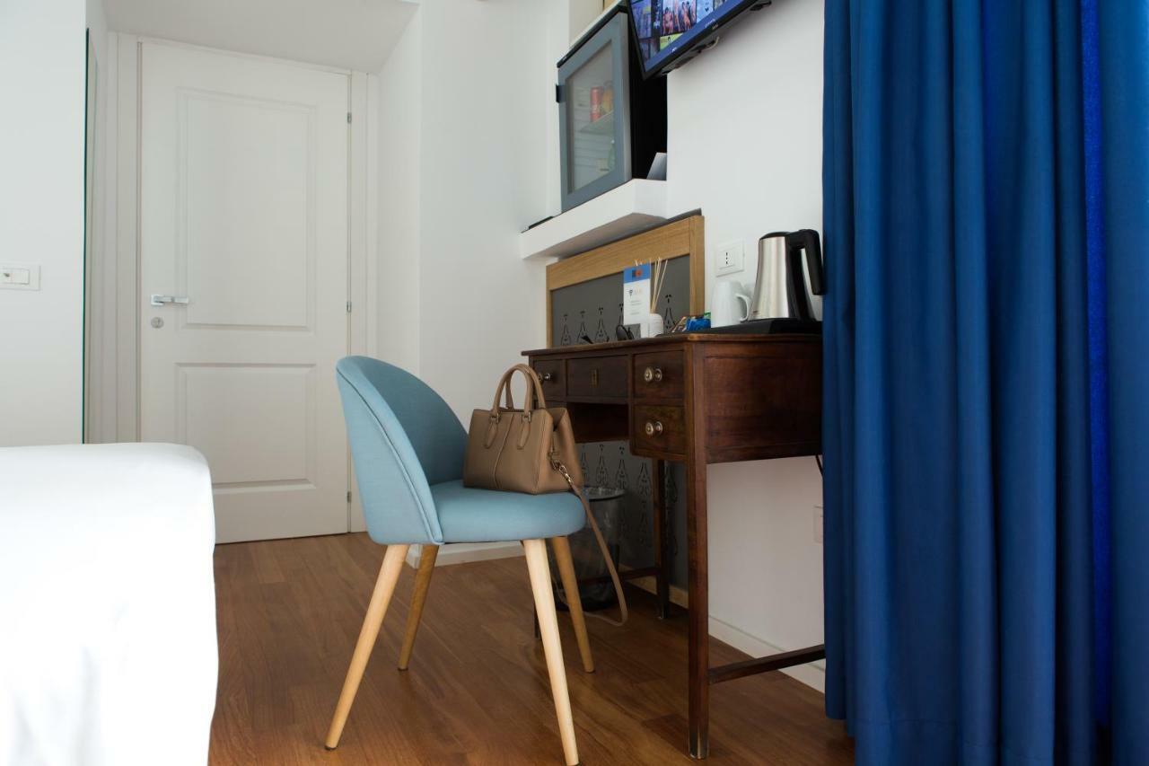 Duetto Al Duomo Hotel Наполи Екстериор снимка